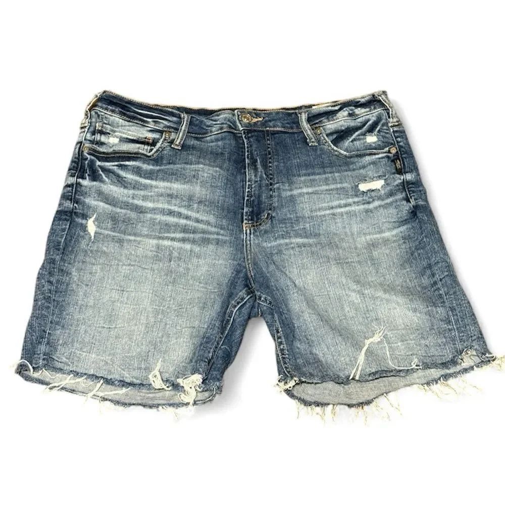 Silver Sure Thing Long Short Distressed Blue Raw Hem SZ 16 / L7.5